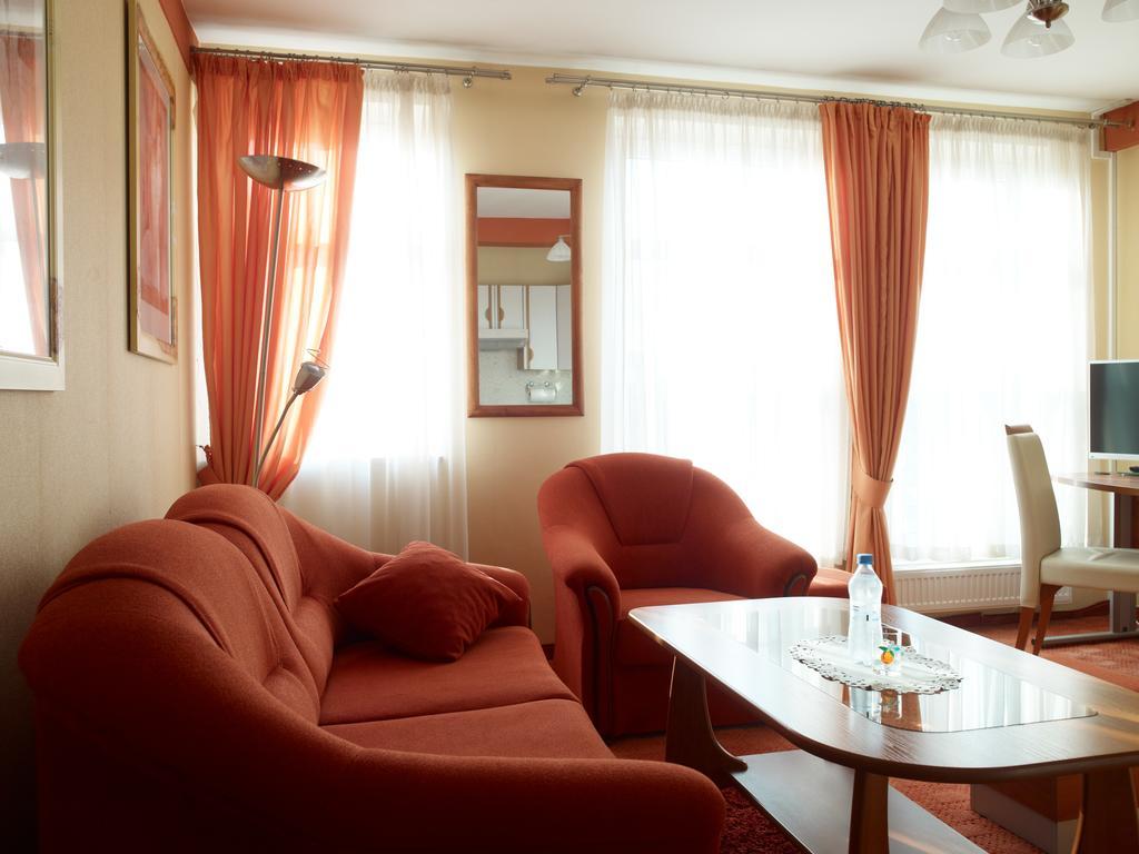 Hotel Atrium Nowy Tomyśl Zimmer foto